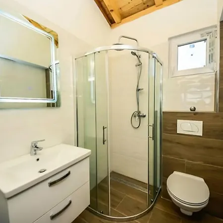 Oasis Tinj Villa