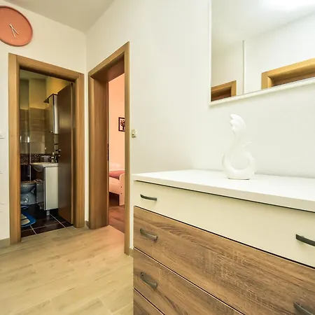 Villa Oasis Tinj Biograd Na Moru
