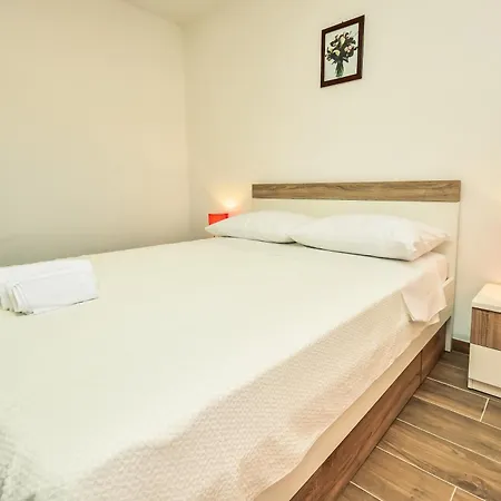 Villa Oasis Tinj *
