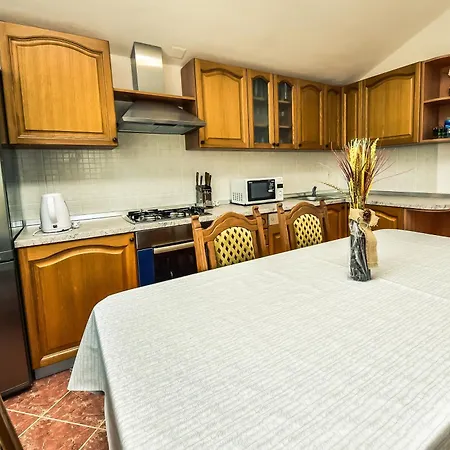 Oasis Tinj Villa