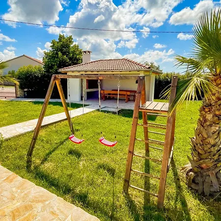 Villa Oasis Tinj *