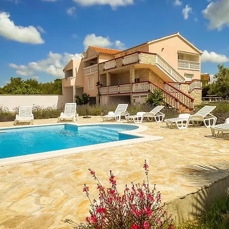 Oasis Tinj - Happy Villa *